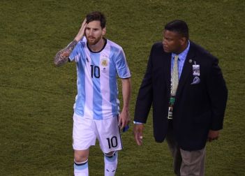 "Messi anbarda anasını itirmiş uşaq kimi ağlayırdı"
