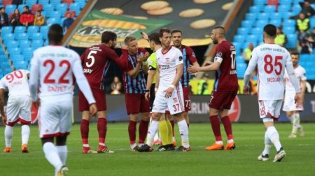 Türkiyə Superliqası: “Sivasspor”un “Trabzonspor”la oyununda qalib müəyyənləşməyib
