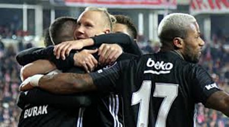 Türkiyə Superliqası: “Beşiktaş” son dəqiqədə vurduğu qol sayəsində qələbə qazanıb