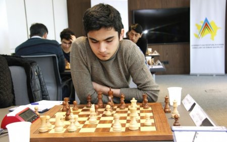 AzAərbaycan şahmatçısı Serbiyada keçirilən beynəlxalq turnirdə liderliyə yüksəlib