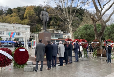 Ümummilli Liderin əziz xatirəsi İstanbulda ehtiramla anılıb