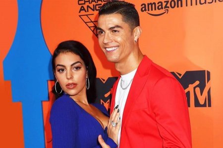 Corcina Ronaldonun növbəti mövsüm harada oynayacağını açıqladı