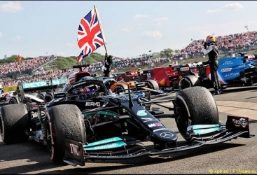 Luis Hamilton Formula 1 Böyük Britaniya Qran-Prisinin qalibi olub