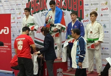 Uşaq-gənclər idman məktəbinin cüdoçuları beynəlxalq turnirdə 2 medal qazanıblar