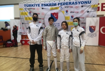 Azərbaycan qılıncoynadanı Türkiyədə bürünc medal qazanıb