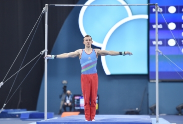 Azərbaycan gimnastı İvan Tixonov dünya kubokunda dəstəli at yarışlarında çıxışını başa vurub