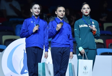 Gimnastımız Zöhrə Ağamirova “AGF Trophy” turnirinin sonuncu günündə dörd qızıl medala sahib olub