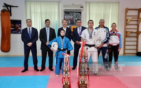 Dünya çempionu olan Azərbaycan karateçiləri mükafatlandırılıblar