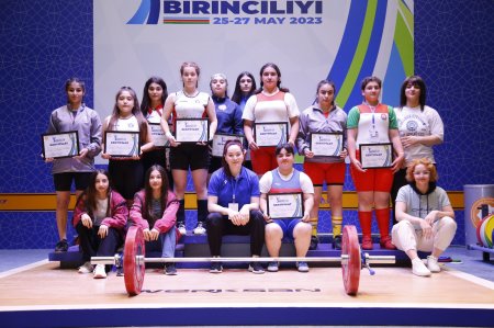 Azərbaycan birinciliyinə qızların yarışı ilə start verildi