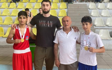 Azərbaycanın yeniyetmə boksçuları Gürcüstanda 13 medal qazanıblar