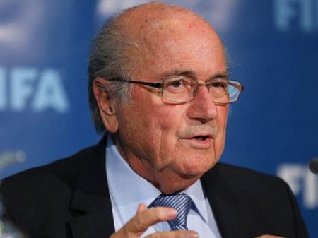 Blatter videotəkrarlar sisteminin istifadəsinə qarşıdır