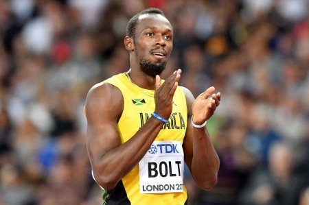 Useyn Bolt futbolda start heyətdə!