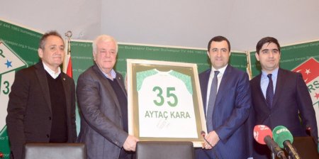 “Neftçi” və “Bursaspor” klubları arasında əməkdaşlıq müqaviləsi imzalanıb