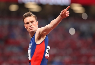 Norveçli atlet dünya rekordu müəyyənləşdirərək Olimpiya çempionu olub