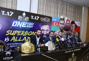 Çingiz Allazovun “One Championship”də qazandığı kəmər nümayiş olunub
