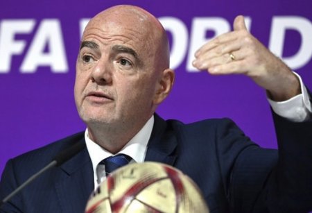 FIFA prezidenti Fransada azarkeşlərin klubun avtobusuna hücumunu pisləyib