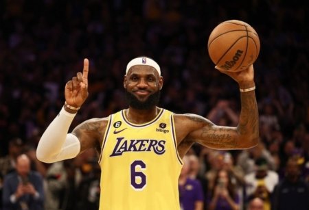 Lebron Ceyms MBA-nın 39 min xala çatan ilk oyunçusudur