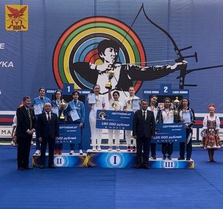 Azərbaycan komandası oxatma üzrə beynəlxalq turnirdə bürünc medal qazanıb