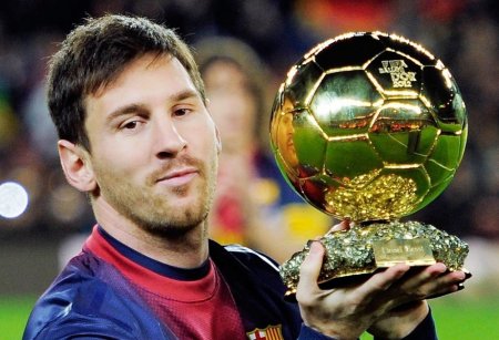 Messi “Qızıl top” mükafatını “Barselona”nın muzeyinə bağışlayıb