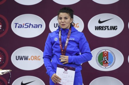 Avropa çempionatı: Azərbaycanın qadın güləşçisi gümüş medal qazanıb