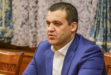 Avropa birinciliyində Azərbaycan boksçusuna qarşı haqsızlıq edən hakim ömürlük diskvalifikasiya olunub Avropa birinciliyində Azərbaycan boksçusuna qarşı haqsızlıq edən hakim ömürlük diskvalifikasiya olunub