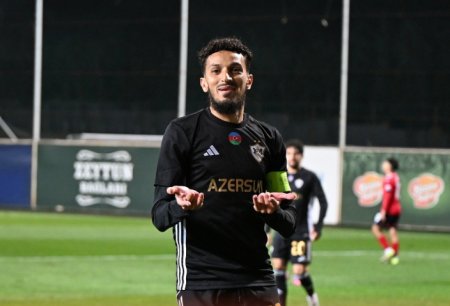 Abdullah Zubir “Qarabağ”da 70-ci qolunu vurub